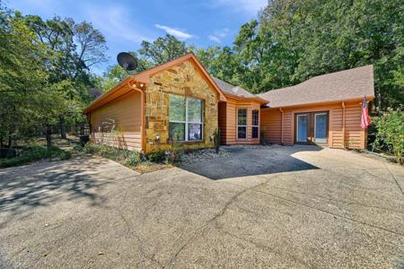 118 Hacienda Drive