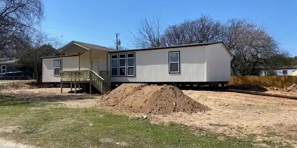 1906 Long Circle Road