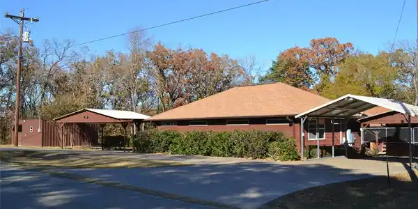 140 Kingswood Drive