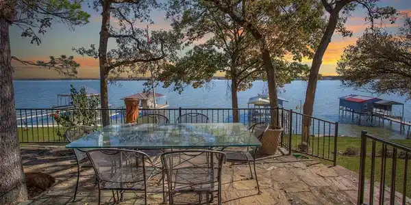 12320 Lake Forest Drive