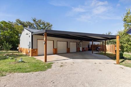 1300 Keechi Trail