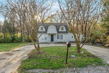 109 Mamie Drive