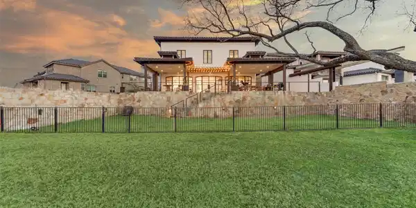 11017 Lakeside Drive