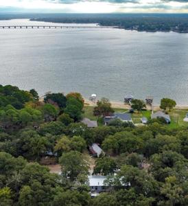 191 Southlake Drive