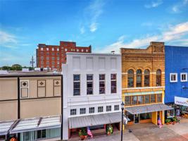 404 W Main Street