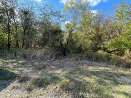 5513 Mercedes Circle