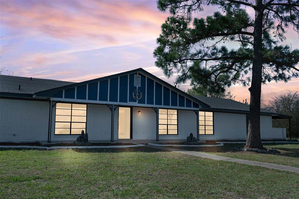 713 W Rosemary Street, Quinlan, TX lhrmls01083556