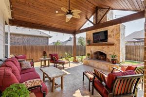 2100 Lake Cliff Drive