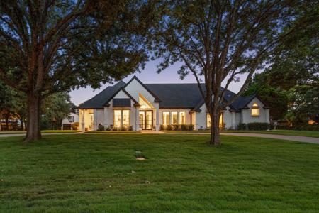 875 Harbor Court