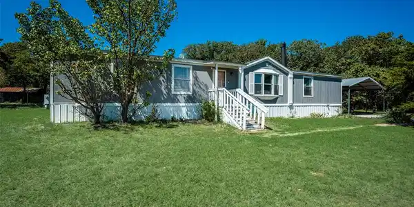 105 Briar Oaks Court
