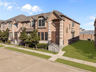 921 Shelby Lane