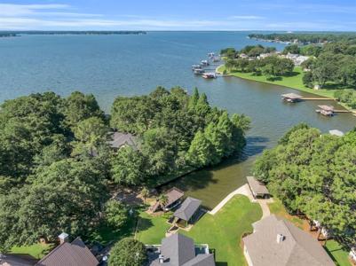 118 Surls Drive