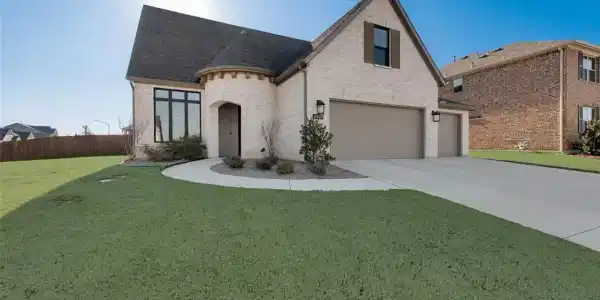6901 Raptor Drive