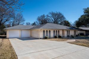 2305 Ridgewood Drive