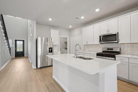 850 River Lane
