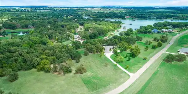 94 Tonkawa Trail
