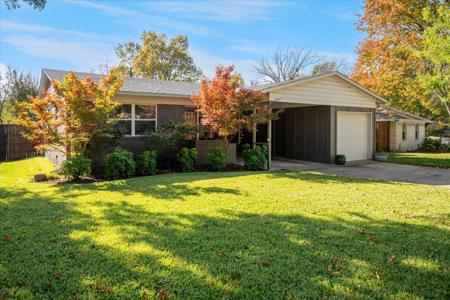 821 Peavy Road