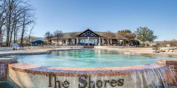 L404 Clubhouse Drive