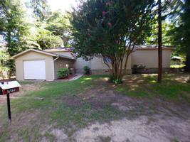 16584 Lakeway Circle