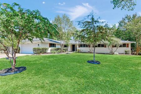 1710 S Bluebonnet Avenue