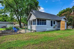 300 E Bells Boulevard