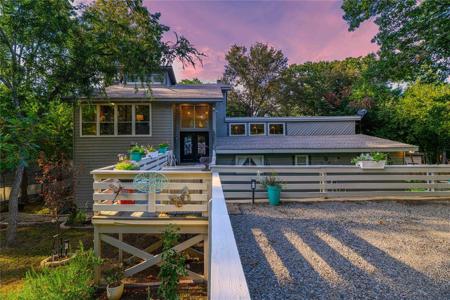 49 Spanish Trail