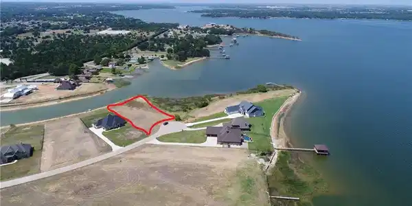 1813 Laguna Bay