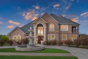 1048 Mallard Pointe Drive