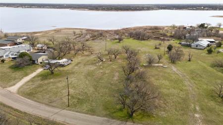 852 Comanche Trail