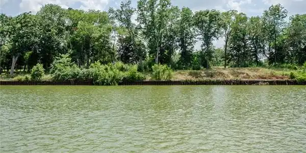 L 433 Waters Edge Drive Lot 433