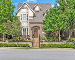 1062 Shadyside Lane