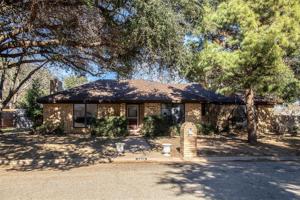 2402 Helena Circle