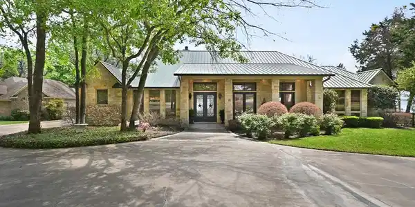 712 Grandview Drive
