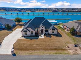 4002 Upper Lake Circle