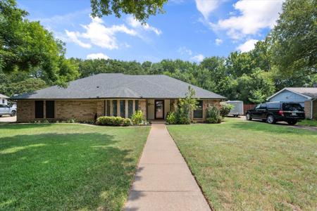 12014 Saddlehorn Lane