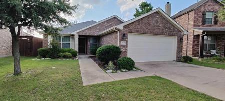 2832 Cresent Lake Drive