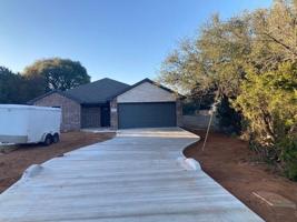 2522 Hillcrest Drive