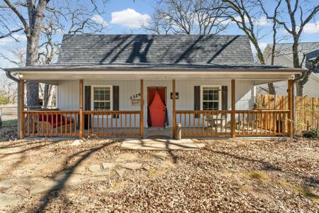 1324 Arrowhead Drive