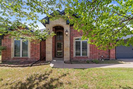 903 Winding Road