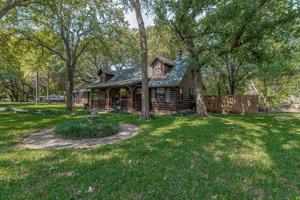 1408 Chisholm Trail