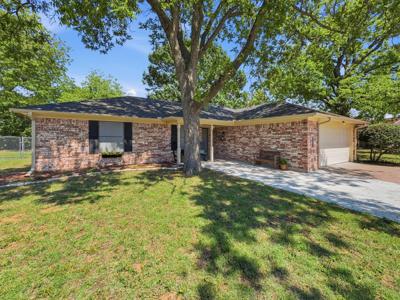 1103 Holiday Court