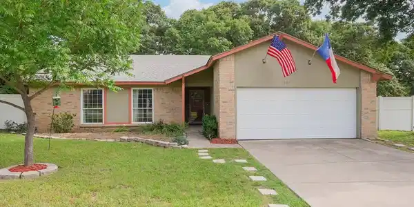 904 Lake Crest Parkway