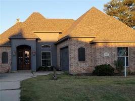 3927 Le Brooke Lane