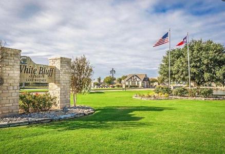 44213 Fringewood Dr & Clearview Drive