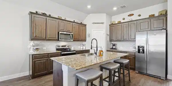 1413 Lakeview Drive