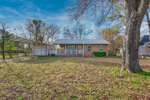430 Oak Leaf Trail