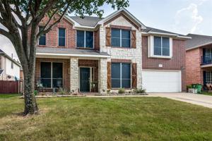 4 Whispering Bend Court