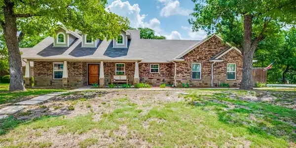 1521 Bailey Drive