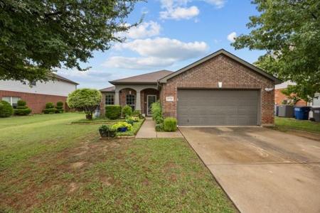 2732 Cowboy Trail