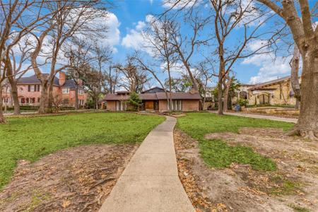 6927 Tokalon Drive